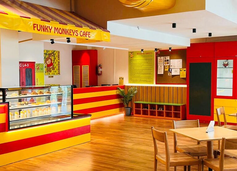 Cafe funky monkeys
